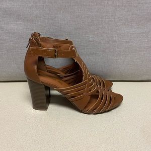 American eagle heels